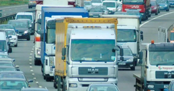 Delays expected as crash on the M4 closes lanes around Maidenhead junctions 8/9